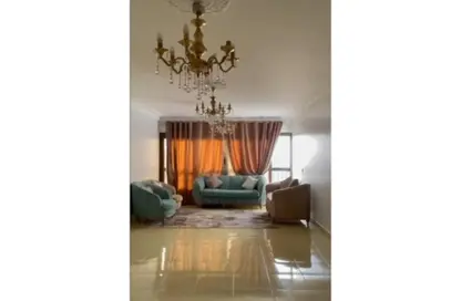 شقة - 3 غرف نوم - 2 حمامات للايجار في شارع الدكتور اسماعيل وهبي - المنطقة العاشرة - مدينة نصر - القاهرة