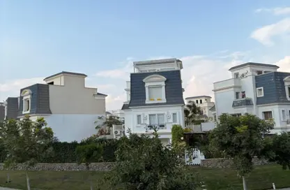 فيلا - 5 غرف نوم - 3 حمامات للبيع في ماونتن فيو تشيل اوت بارك - التوسعات الشمالية - مدينة 6 أكتوبر - الجيزة