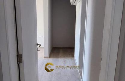 Apartment - 3 Bedrooms - 2 Bathrooms for sale in Village West - Sheikh Zayed Compounds - Sheikh Zayed City - Giza