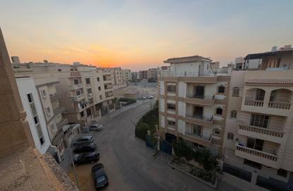 Penthouse - 3 Bedrooms - 4 Bathrooms for sale in Mohamed Naguib Axis - Abou El Houl - New Cairo City - Cairo