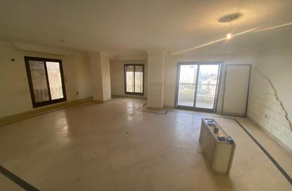 Apartment - 3 Bedrooms - 2 Bathrooms for rent in Street 200 - Degla - Hay El Maadi - Cairo