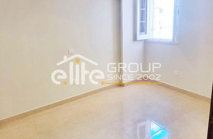 Apartment - 3 Bedrooms - 2 Bathrooms for sale in Camp Chezar - Hay Wasat - Alexandria