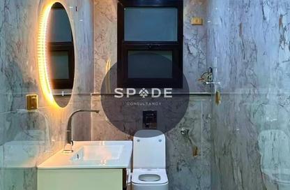 Apartment - 3 Bedrooms - 3 Bathrooms for sale in Eastown - 5th Settlement Compounds - The 5th Settlement - New Cairo City - Cairo