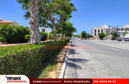فيلا - 4 غرف نوم - 3 حمامات للبيع في اليكس ويست - كمبوندات الاسكندرية - الاسكندرية