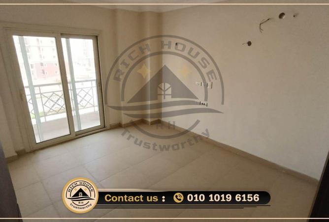 82358827 - Property Image 3