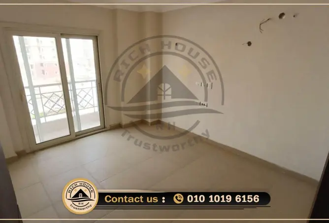 82358827 - Property Image 3