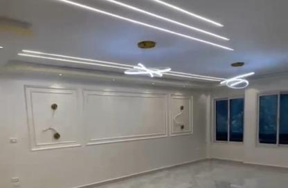 Apartment - 3 Bedrooms - 2 Bathrooms for sale in Helmy Abd Al Aty St. - 8th Zone - Nasr City - Cairo