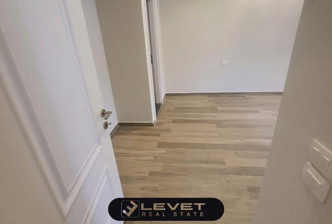 8702194 - Property Image 3