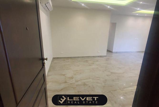 8702194 - Property Image 2