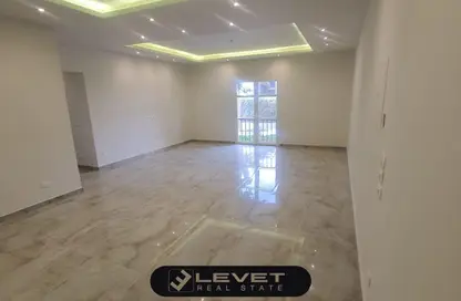 Apartment - 2 Bedrooms - 2 Bathrooms for rent in Hyde Park - New Cairo City - Cairo