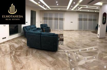 فيلا - 5 غرف نوم - 4 حمامات للايجار في كايرو فيستيفال سيتى - المستثمرين الشمالية - مدينة القاهرة الجديدة - القاهرة