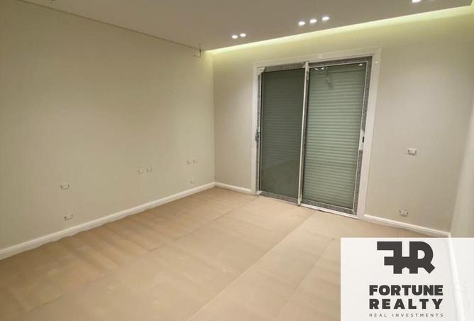 57240426 - Property Image 3