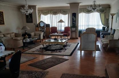Apartment - 3 Bedrooms - 2 Bathrooms for sale in Al Khalifa El Amir St. - Al Hadiqah Al Dawliyah - 7th District - Nasr City - Cairo