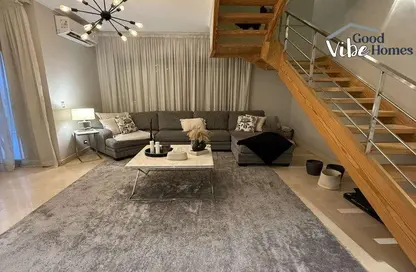 دوبلكس - 3 غرف نوم - 3 حمامات للبيع في فيلدج جيت - المستثمرين الجنوبية - مدينة القاهرة الجديدة - القاهرة