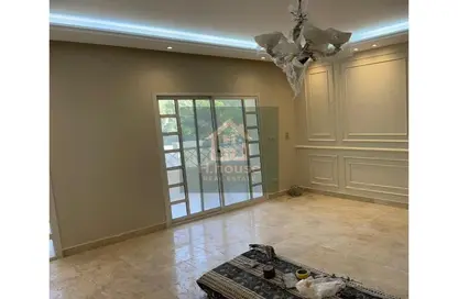 فيلا - 3 غرف نوم - 3 حمامات للايجار في شارع يوسف السباعي - الرحاب المرحلة الأولى - الرحاب - مدينة القاهرة الجديدة - القاهرة