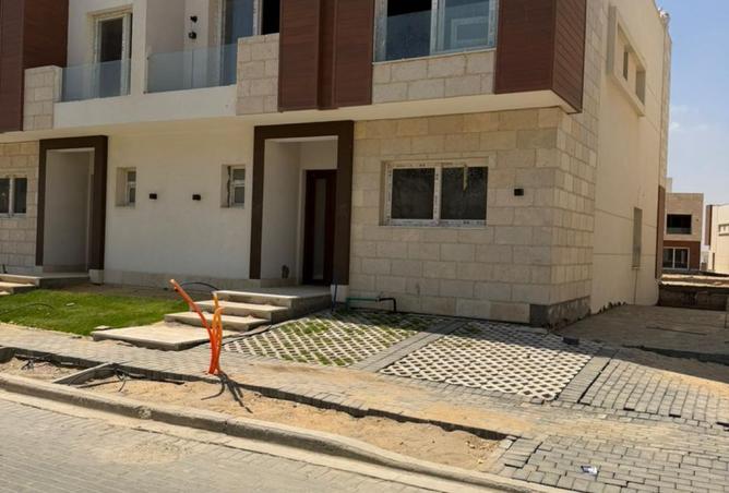 102634261 - Property Image 2