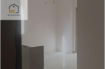 Apartment - 2 Bedrooms - 1 Bathroom for sale in Al Gezira St. - South Investors Area - New Cairo City - Cairo