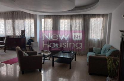 Apartment - 3 Bedrooms - 3 Bathrooms for rent in Zamalek - Cairo