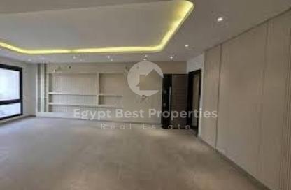 Apartment - 3 Bedrooms - 4 Bathrooms for sale in Swan Lake Residence - 5th Settlement Compounds - The 5th Settlement - New Cairo City - Cairo