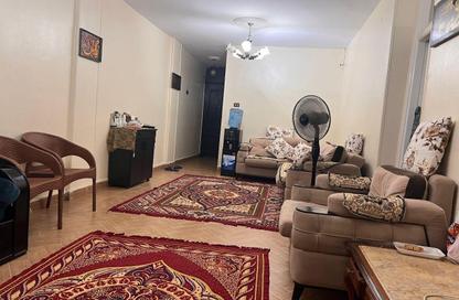 Apartment - 3 Bedrooms - 1 Bathroom for sale in Zahraa Madinet Nasr School St. - 10th District - Nasr City - Cairo
