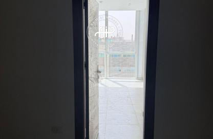 مساحات مكتبية - استوديو - 1 حمام للايجار في كمبوندات الشيخ زايد - الشيخ زايد - الجيزة