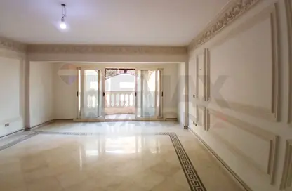 Apartment - 3 Bedrooms - 2 Bathrooms for sale in Kafr Abdo St. - Kafr Abdo - Roushdy - Hay Sharq - Alexandria