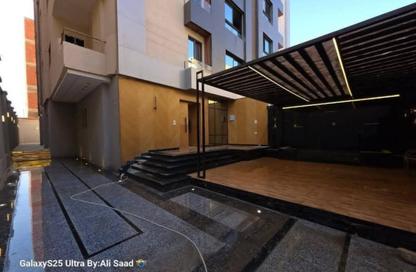 Apartment - 3 Bedrooms - 4 Bathrooms for sale in Gate 4 - Mena - Hadayek El Ahram - Giza