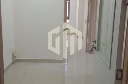 عيادة - غرفة نوم - 1 حمام للايجار في حى جنوب الاكايمية - مدينة القاهرة الجديدة - القاهرة