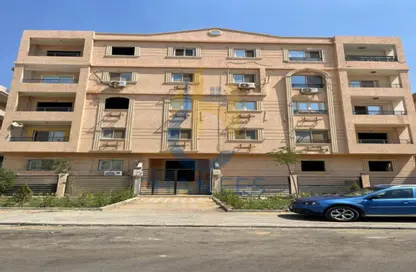 Apartment - 3 Bedrooms - 3 Bathrooms for sale in Mohamed Naguib Axis - Abou El Houl - New Cairo City - Cairo