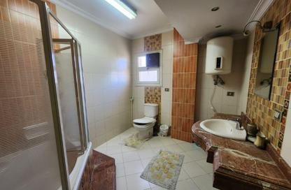 Apartment - 3 Bedrooms - 2 Bathrooms for sale in Asmaa Fahmy St. - Ard El Golf - Heliopolis - Masr El Gedida - Cairo