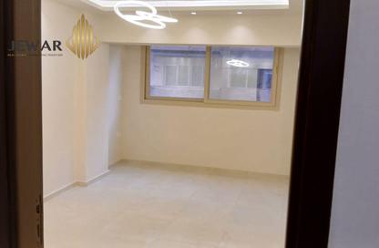 Apartment - 2 Bedrooms - 1 Bathroom for sale in Smouha Square - Smouha - Hay Sharq - Alexandria Apartment - 2 Bedrooms - 1 Bathroom for sale in Smouha Square - Smouha - Hay Sharq - Alexandria