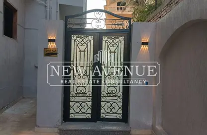 دوبلكس - 3 غرف نوم - 3 حمامات للبيع في طريق الشروق - المجاورة الاولي - الحي الثامن - مدينة الشروق - القاهرة