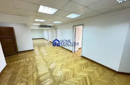 Office Space - 7+ Bedrooms - 3 Bathrooms for rent in Sarayat Al Maadi - Hay El Maadi - Cairo