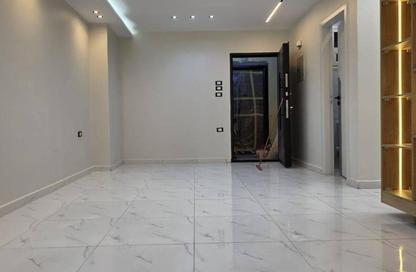 Apartment - 3 Bedrooms - 2 Bathrooms for sale in Gate 3 old - Khafre - Hadayek El Ahram - Giza