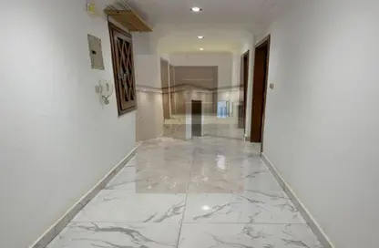 Apartment - 3 Bedrooms - 2 Bathrooms for rent in Ganoob El Acadimia - New Cairo City - Cairo Apartment - 3 Bedrooms - 2 Bathrooms for rent in Ganoob El Acadimia - New Cairo City - Cairo