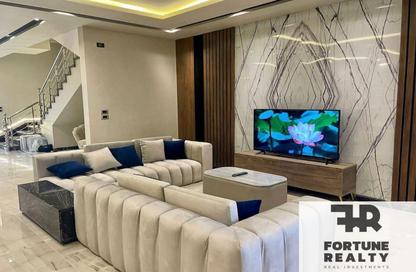 Villa - 4 Bedrooms - 5 Bathrooms for rent in Layan Residence - 5th Settlement Compounds - The 5th Settlement - New Cairo City - Cairo