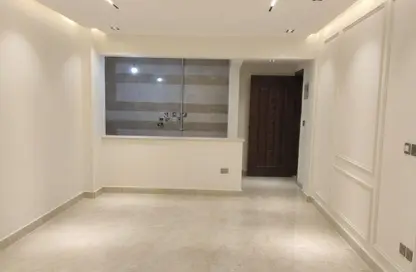 Apartment - 3 Bedrooms - 1 Bathroom for sale in Gardenia City Compound Nasr City - Zahraa Madinat Nasr - Nasr City - Cairo