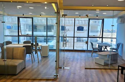 Office Space - 3 Bedrooms - 1 Bathroom for rent in Zahraa Al Maadi St. - Degla - Hay El Maadi - Cairo