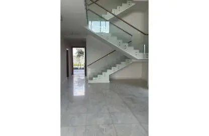 فيلا - 3 غرف نوم - 5 حمامات للايجار في كمبوند البروج - كمبوندات الشروق - مدينة الشروق - القاهرة