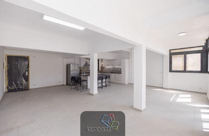 Apartment - 3 Bedrooms - 2 Bathrooms for rent in Abdel Hamid Badawi St. - Azarita - Hay Wasat - Alexandria