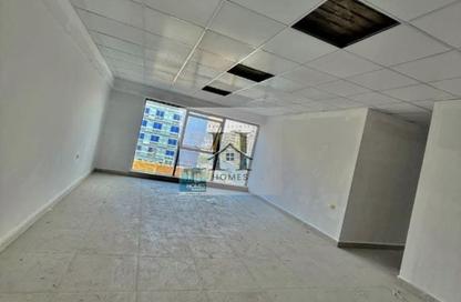 Clinic - Studio - 2 Bathrooms for rent in Al Mokattam St. - Al Abageyah - El Khalifa - Cairo