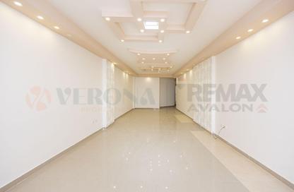 Apartment - 3 Bedrooms - 2 Bathrooms for rent in Kafr Abdo - Roushdy - Hay Sharq - Alexandria