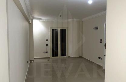 Apartment - 2 Bedrooms - 1 Bathroom for sale in Al Mosheer Ahmed Ismail St. - Sidi Gaber - Hay Sharq - Alexandria