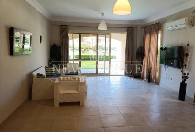 81828800 - Property Image 3