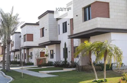 Townhouse - 4 Bedrooms - 5 Bathrooms for sale in Azzar - 5th Settlement Compounds - The 5th Settlement - New Cairo City - Cairo