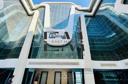محل تجاري - استوديو - 1 حمام للايجار في بيزنس بلاس - شارع التسعين الشمالي - التجمع الخامس - مدينة القاهرة الجديدة - القاهرة