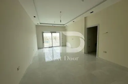 (بنتهاوس  (روف - 3 غرف نوم - 3 حمامات للبيع في جاليريا  مون فالى - المستثمرين الجنوبية - مدينة القاهرة الجديدة - القاهرة