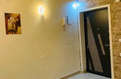 شقة - 2 غرف نوم - 1 حمام للايجار في الحي السادس عشر - الشيخ زايد - الجيزة