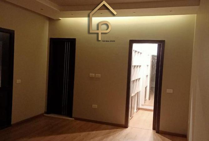 74323635 - Property Image 3