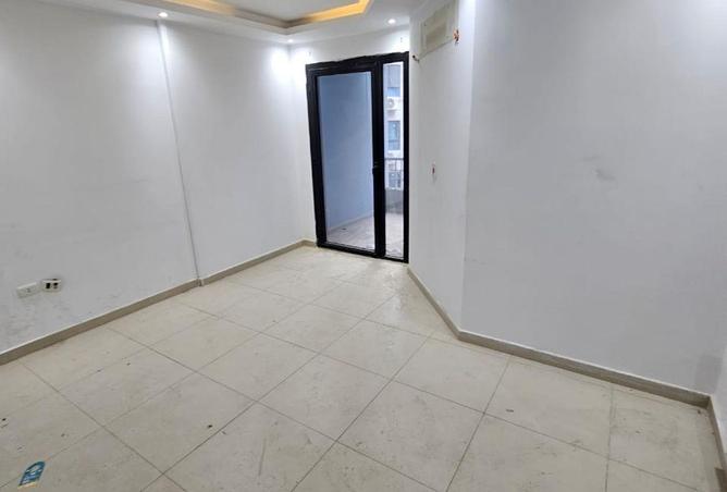 58001106 - Property Image 2